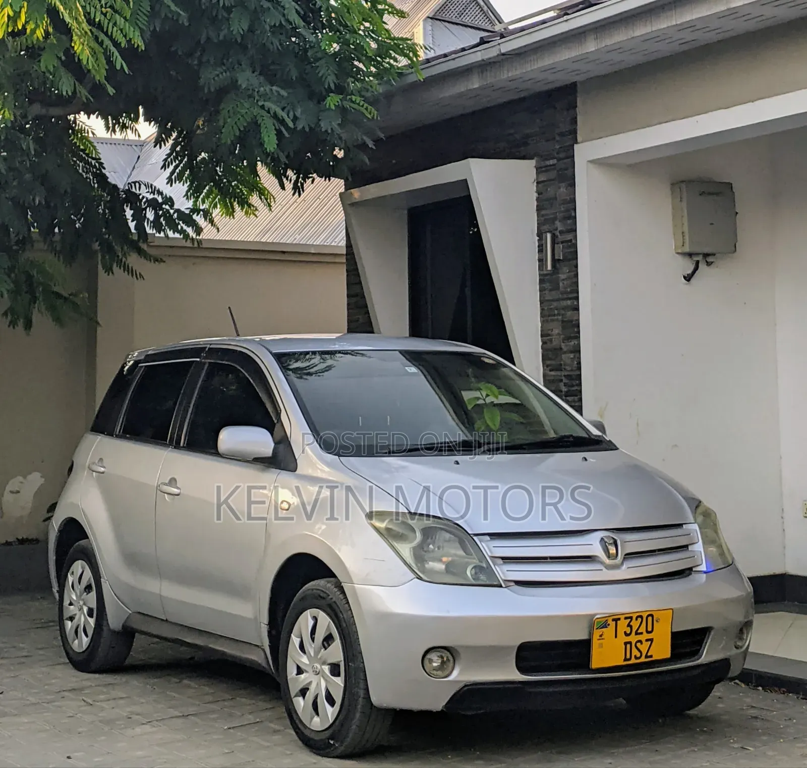 Toyota IST 2004 White