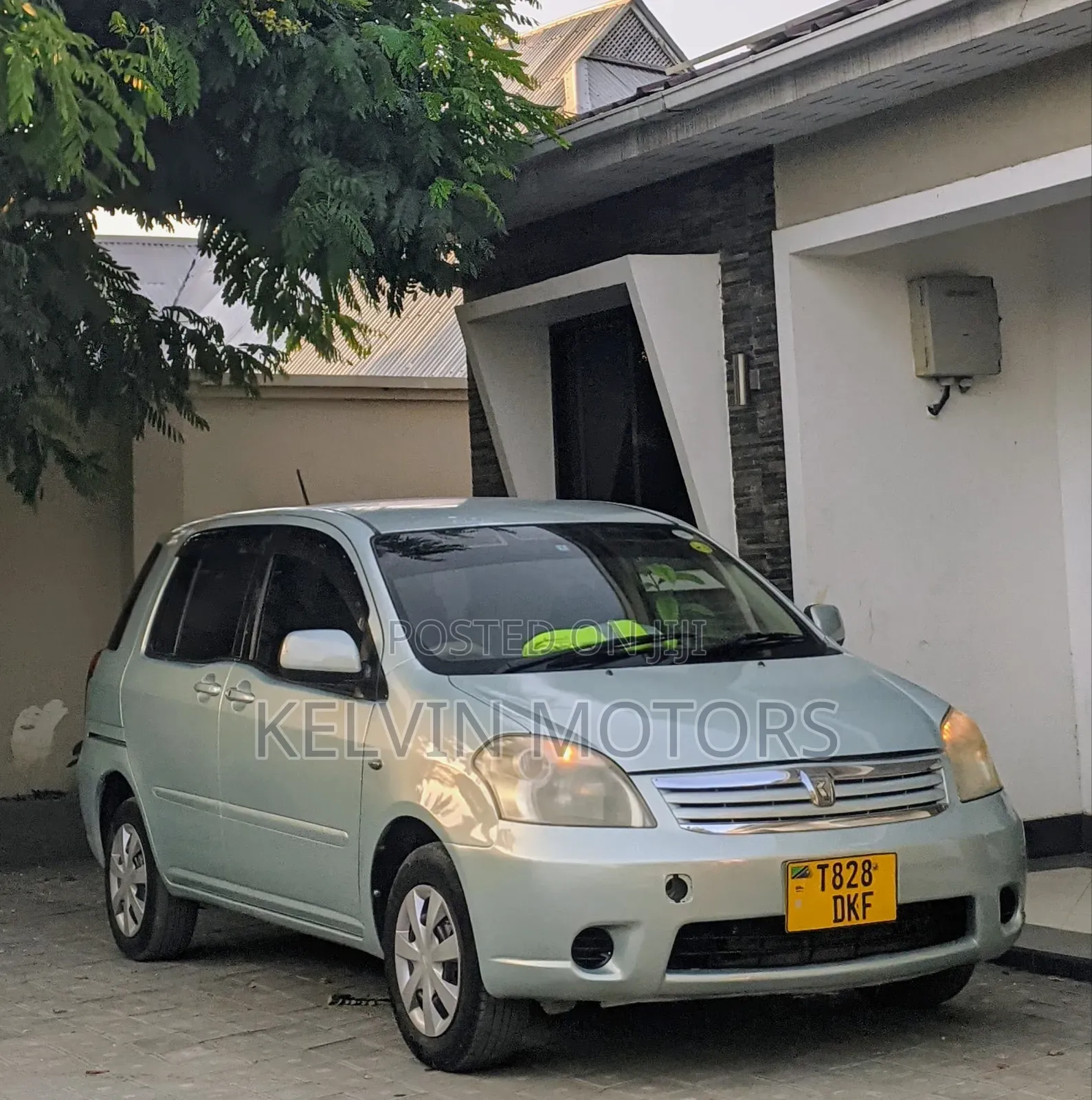 Toyota Raum 2005 Green