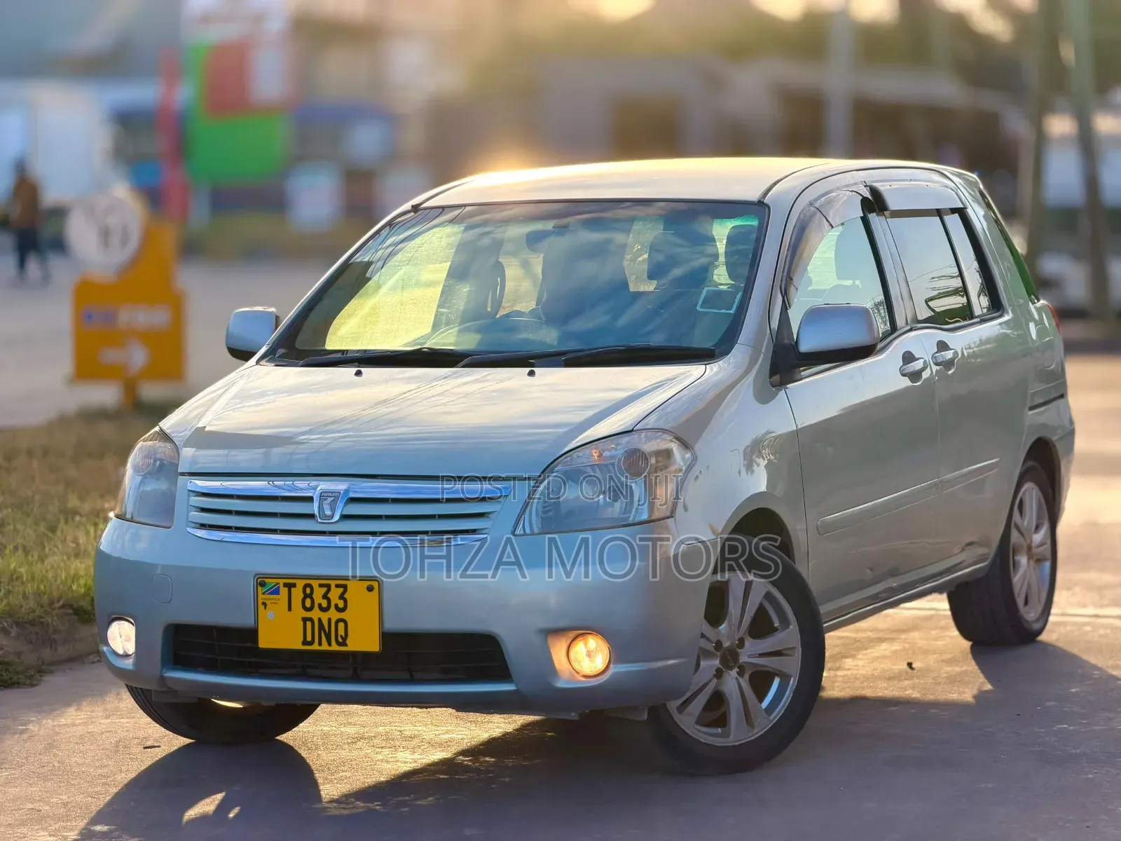 Toyota Raum 2005 Silver