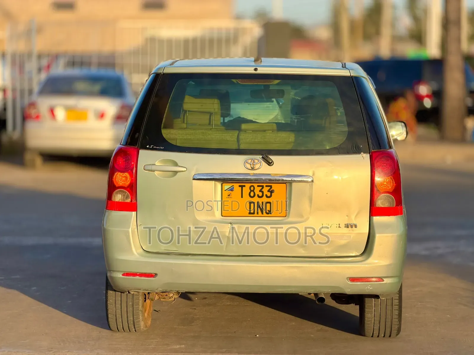 Toyota Raum 2005 Silver