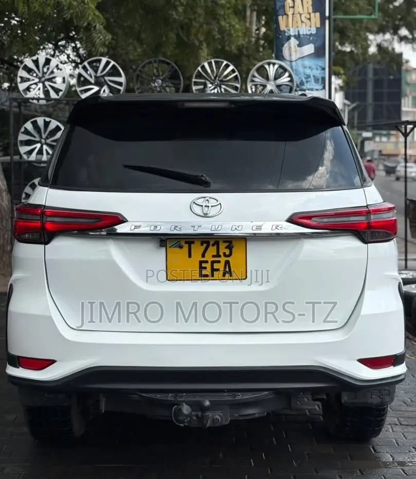 Toyota Fortuner 2019 White