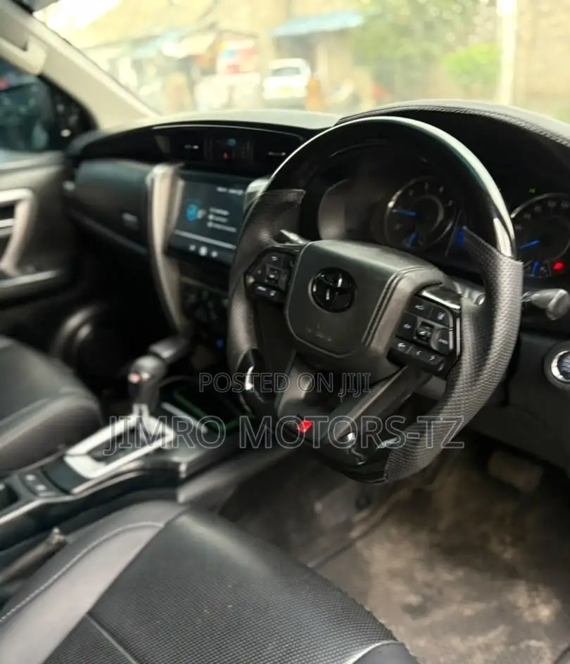 Toyota Fortuner 2019 White