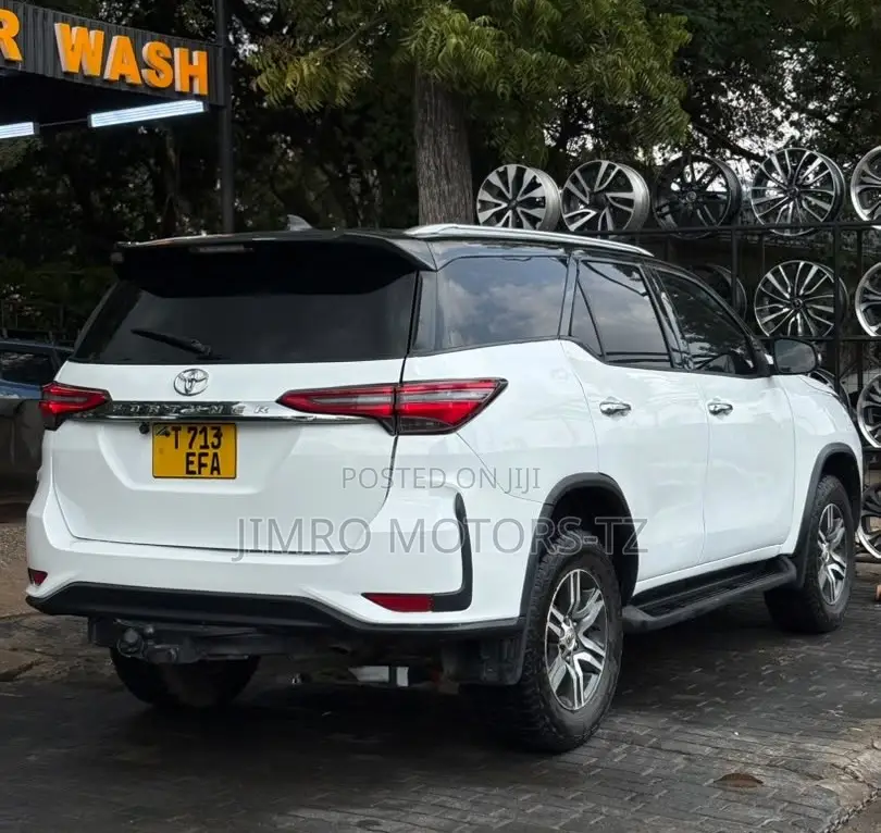Toyota Fortuner 2019 White