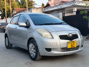 Toyota Vitz 2003 Gray