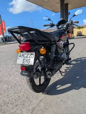 TVS HLX 125 2025 Black