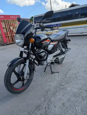 TVS HLX 125 2025 Black