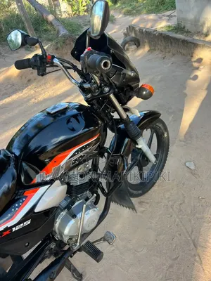 TVS HLX 125 2025 Black