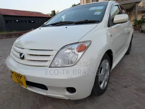 Toyota IST 2006 White