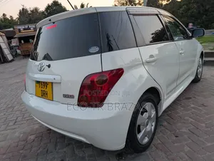Toyota IST 2006 White
