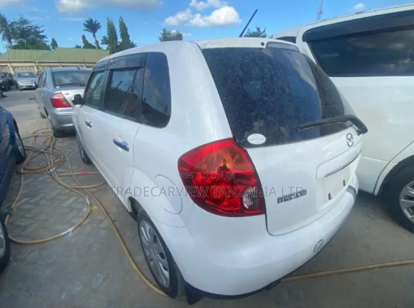 Mazda Verisa 2008 Pearl