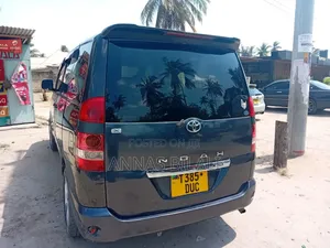 Toyota TownAce Noah 2001 Gray