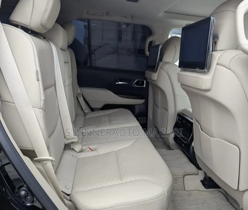 Toyota Land Cruiser 2024 Black