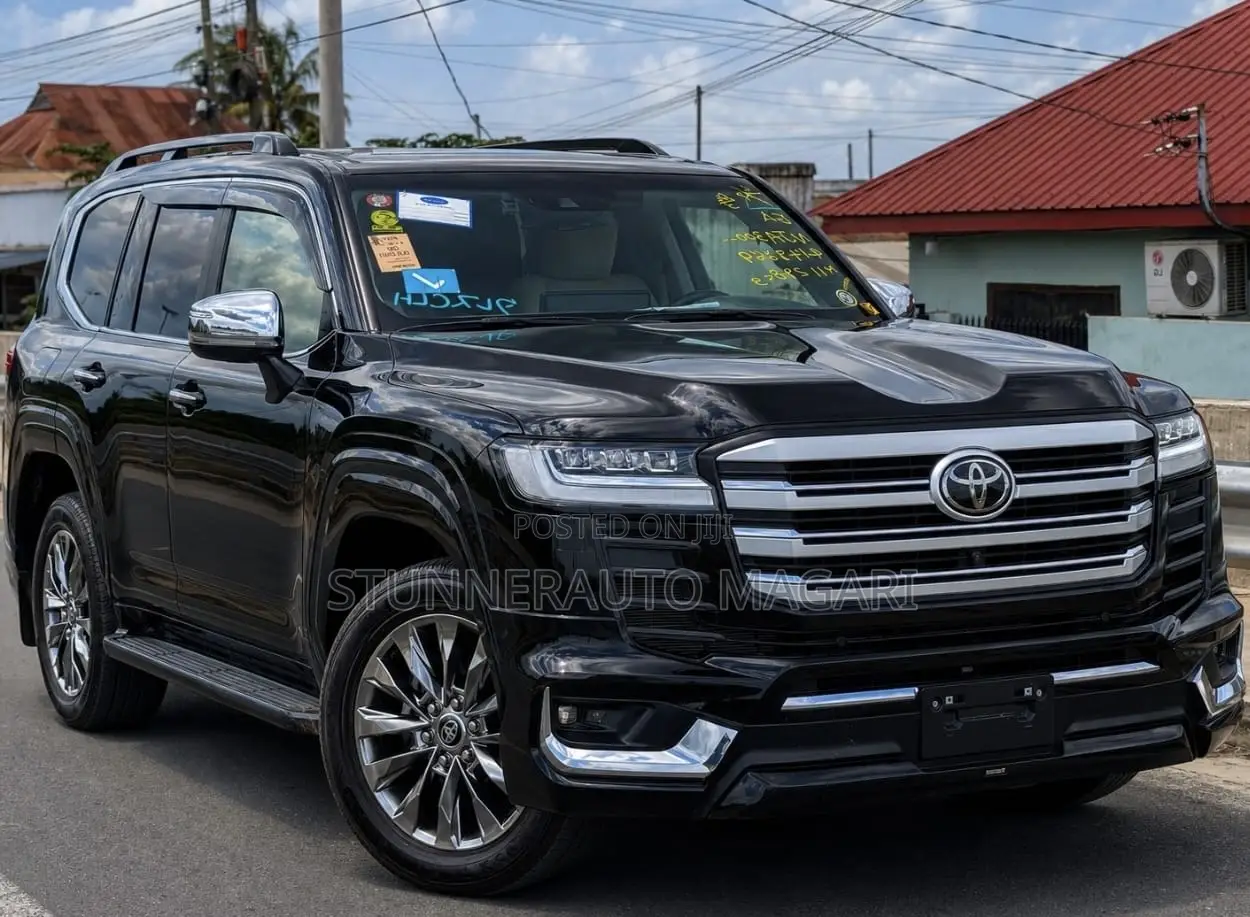 Toyota Land Cruiser 2024 Black