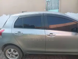 Toyota Vitz 2006 Gray