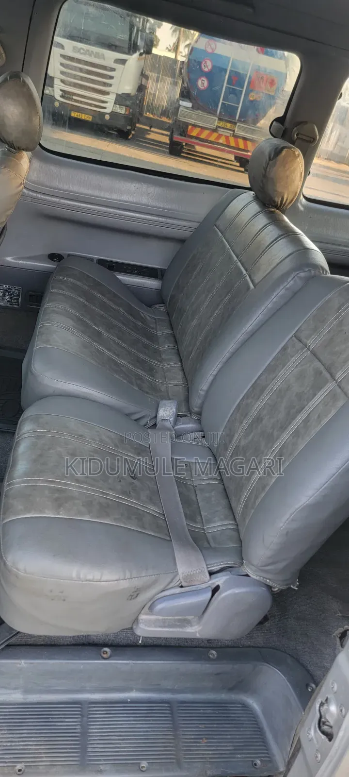 Toyota Noah 2002 Silver