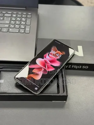 New Samsung Galaxy Z Flip 3 256 GB Gold