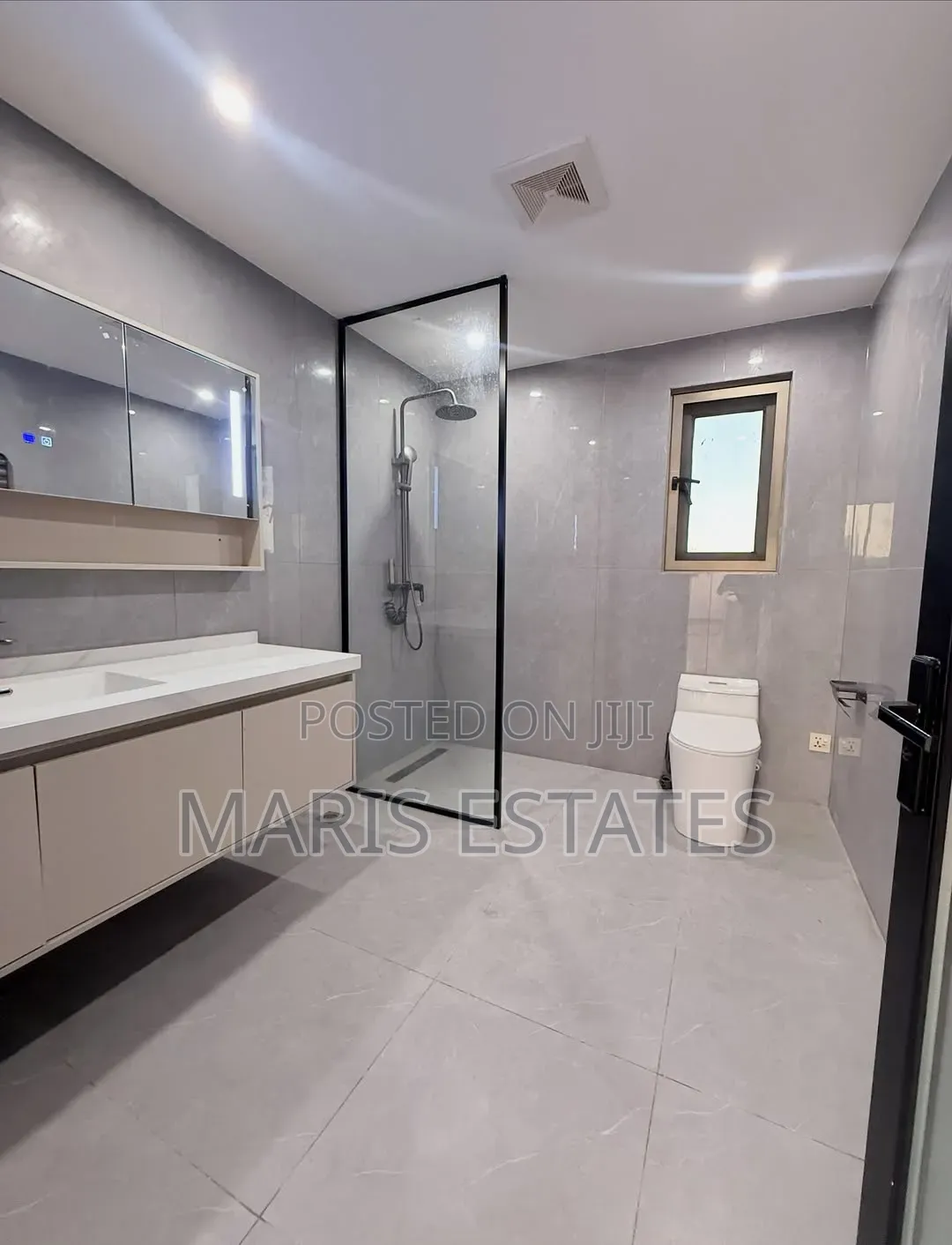 3bdrm Apartment in Oyster Bay for sale