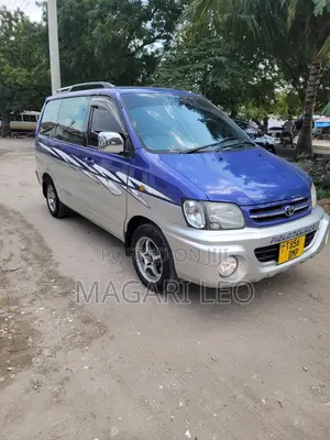 Toyota Noah 2.0 AWD (8 Seater) 2001 Blue