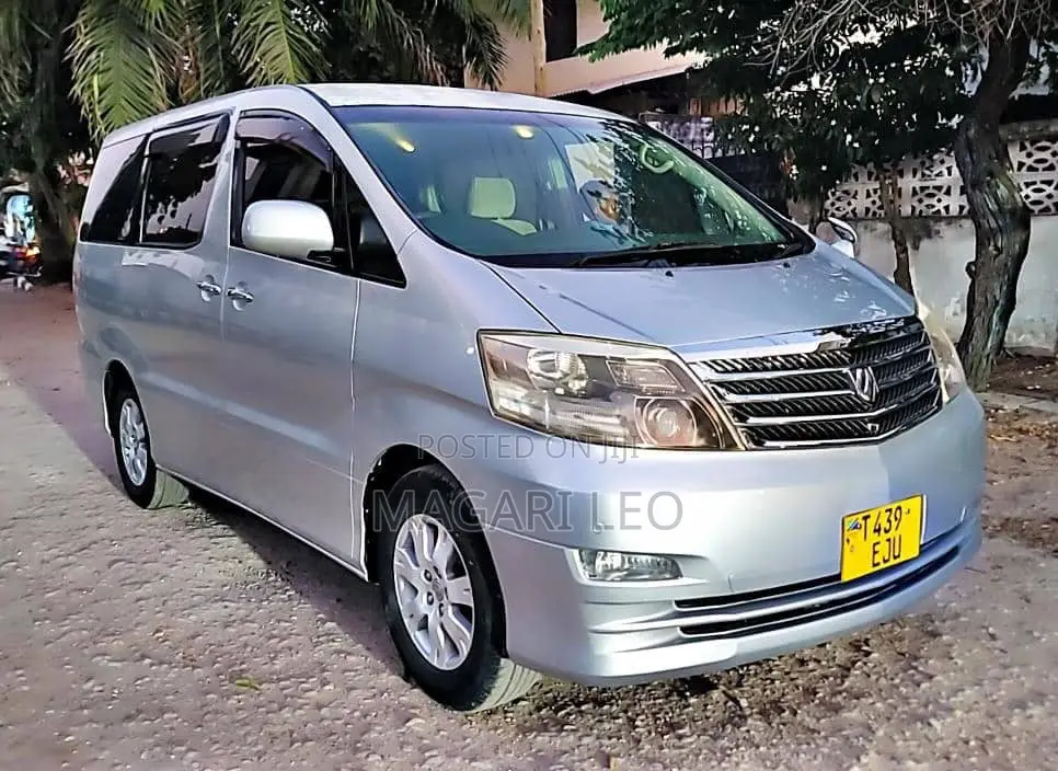 Toyota Alphard 2.4 Petrol AWD 2006 Silver