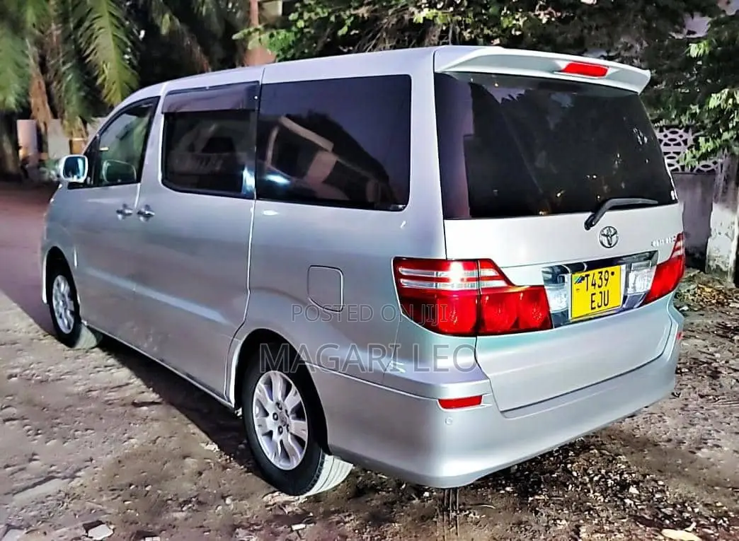 Toyota Alphard 2.4 Petrol AWD 2006 Silver