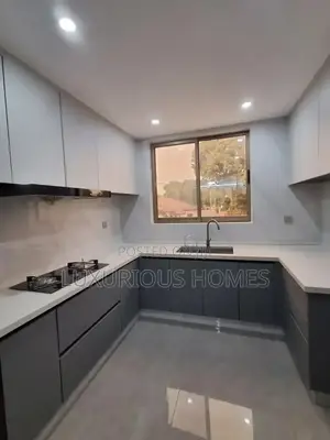 3bdrm Apartment in Oyster Bay for sale