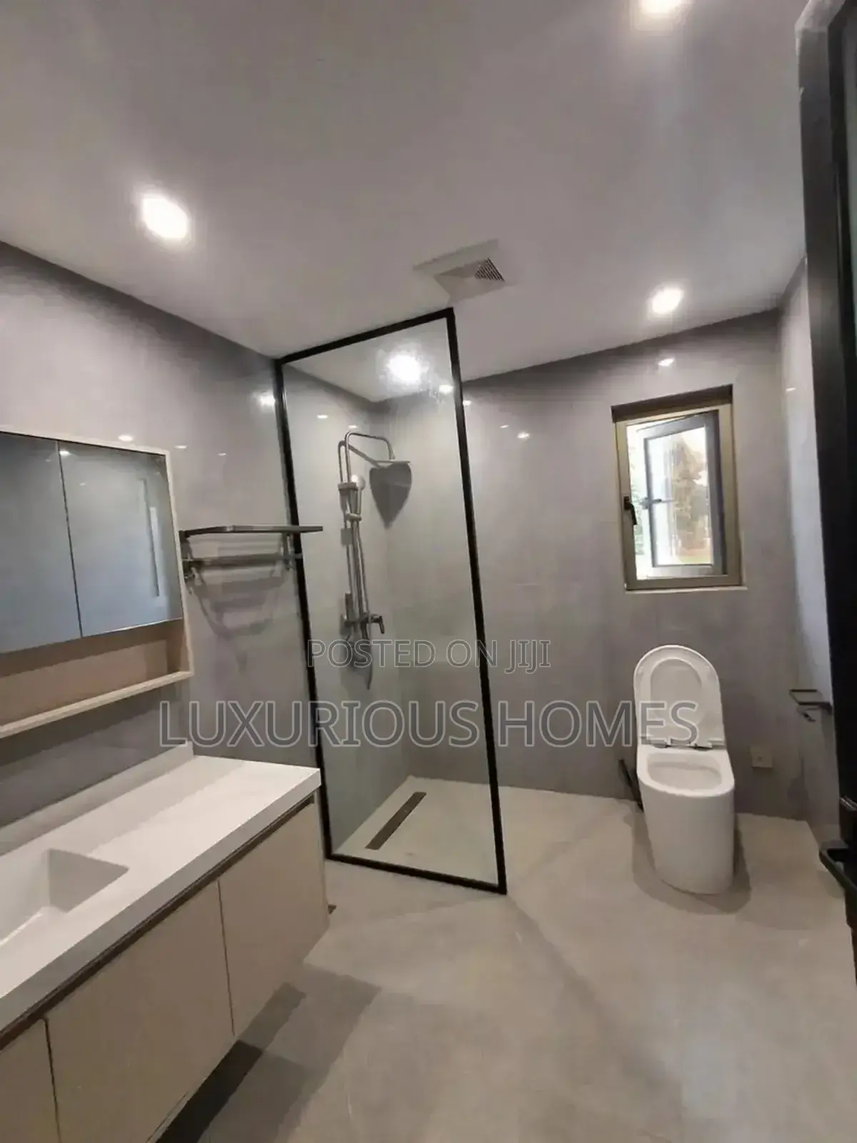3bdrm Apartment in Oyster Bay for sale
