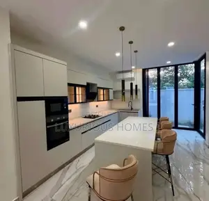 Furnished 5bdrm Villa in Oyster Bay for rent