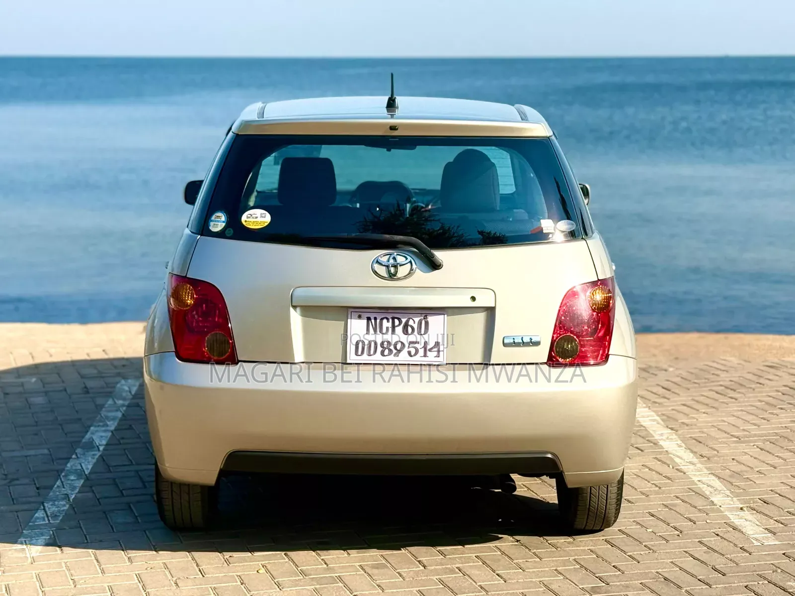 Toyota IST 2003 Silver