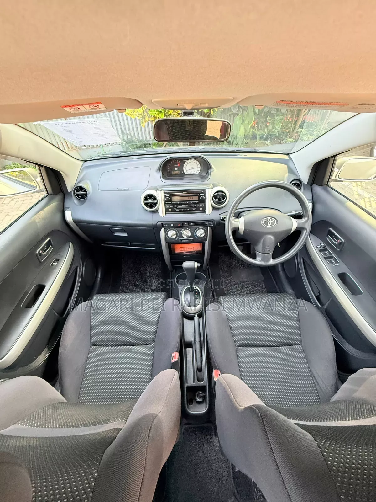 Toyota IST 2003 Silver