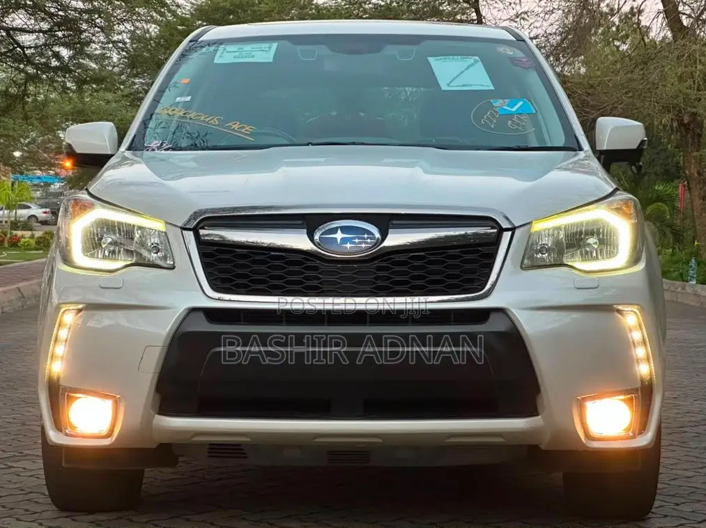 Subaru Forester 2.0XT Touring 4dr SUV AWD (2.0L 4cyl Turbo CVT) 2014 White
