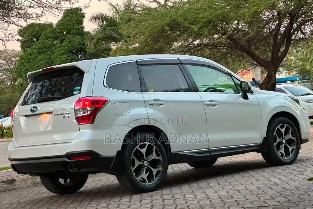 Subaru Forester 2.0XT Touring 4dr SUV AWD (2.0L 4cyl Turbo CVT) 2014 White