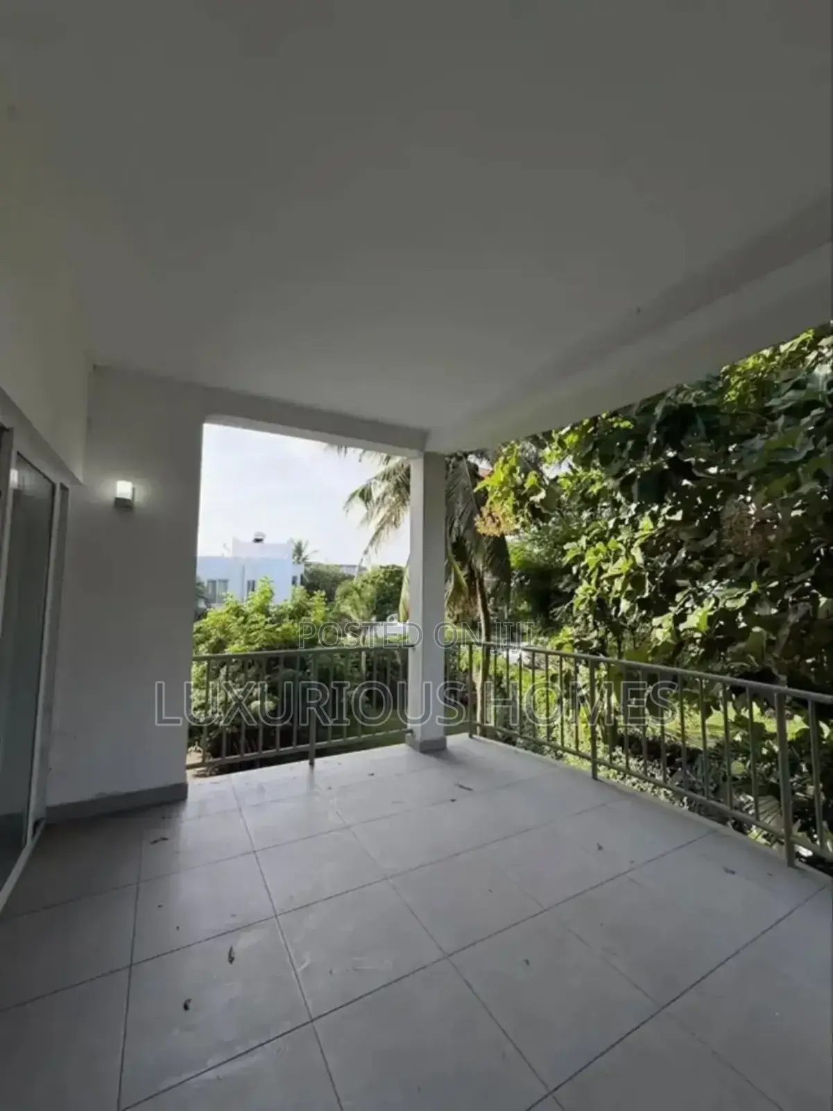5bdrm Villa in Oyster Bay for rent