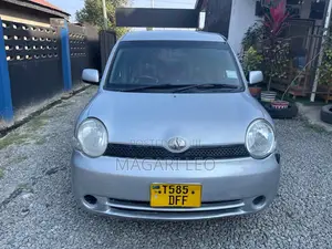 Toyota Sienta 1.5 AWD 2005 Silver