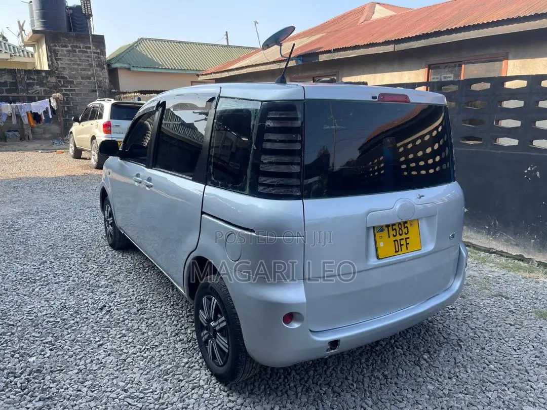 Toyota Sienta 1.5 AWD 2005 Silver
