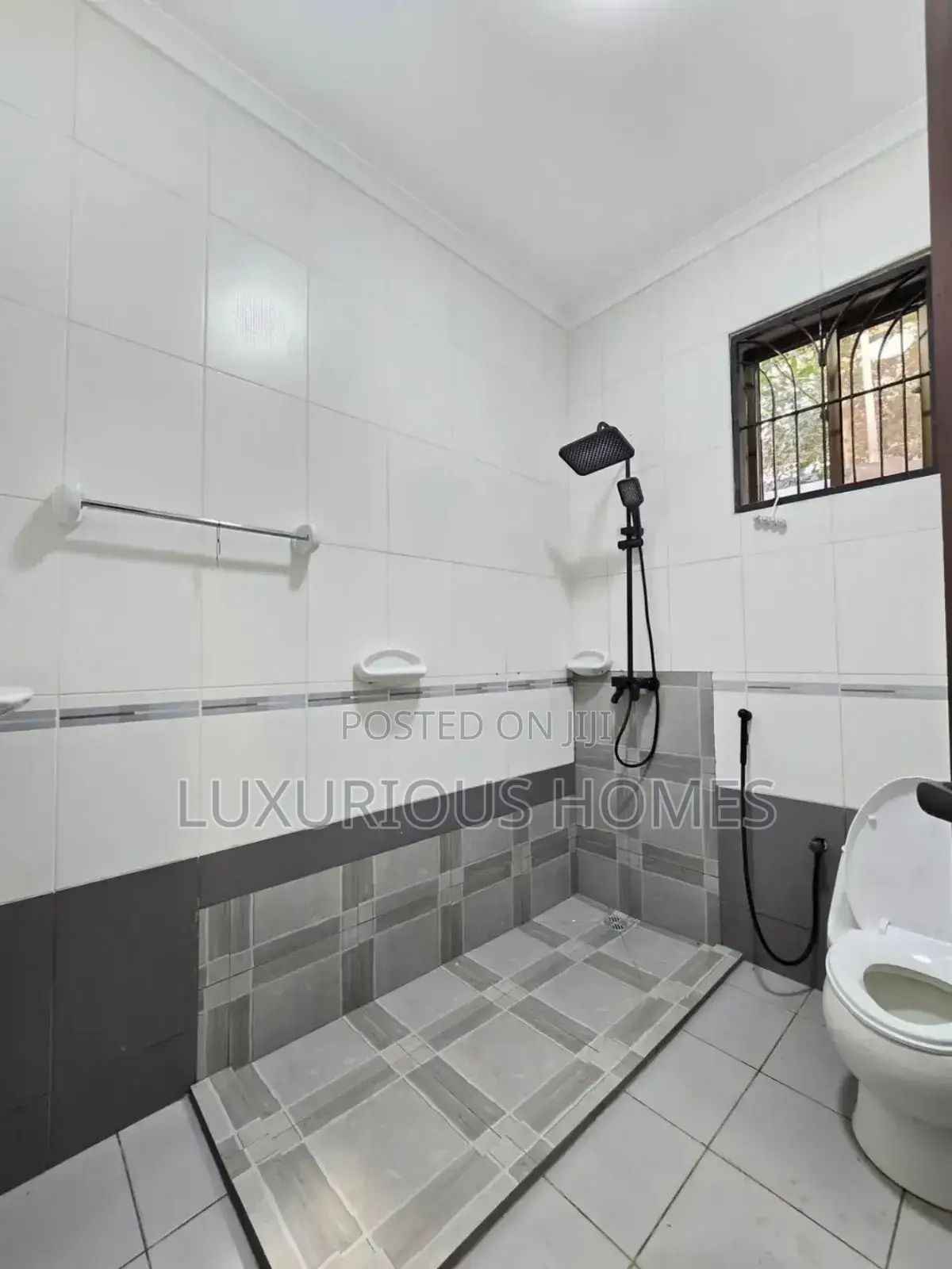 5bdrm House in Mbwen Malindi, Mbweni for sale