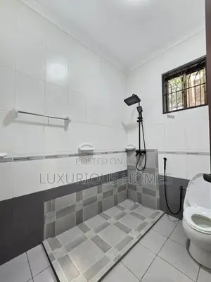 5bdrm House in Mbwen Malindi, Mbweni for sale