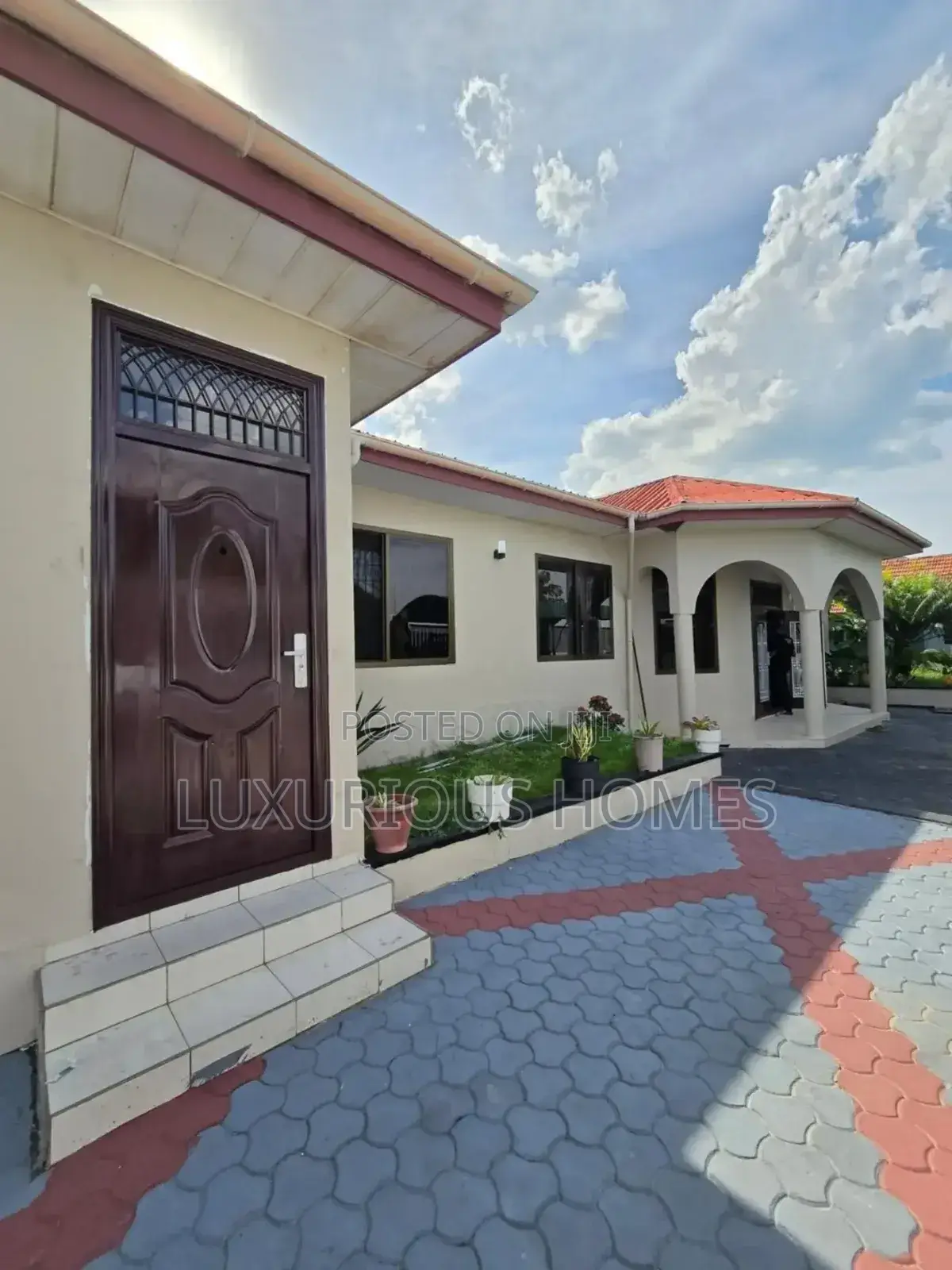 5bdrm House in Mbwen Malindi, Mbweni for sale