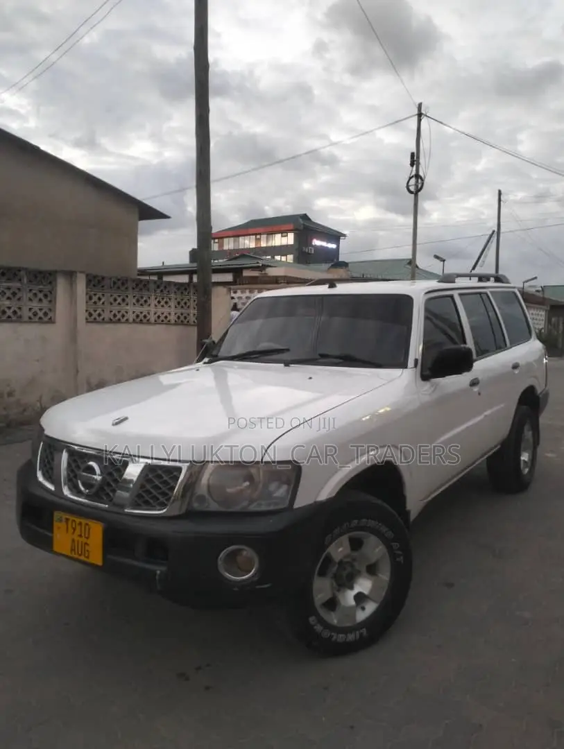 Nissan Patrol 2007 White