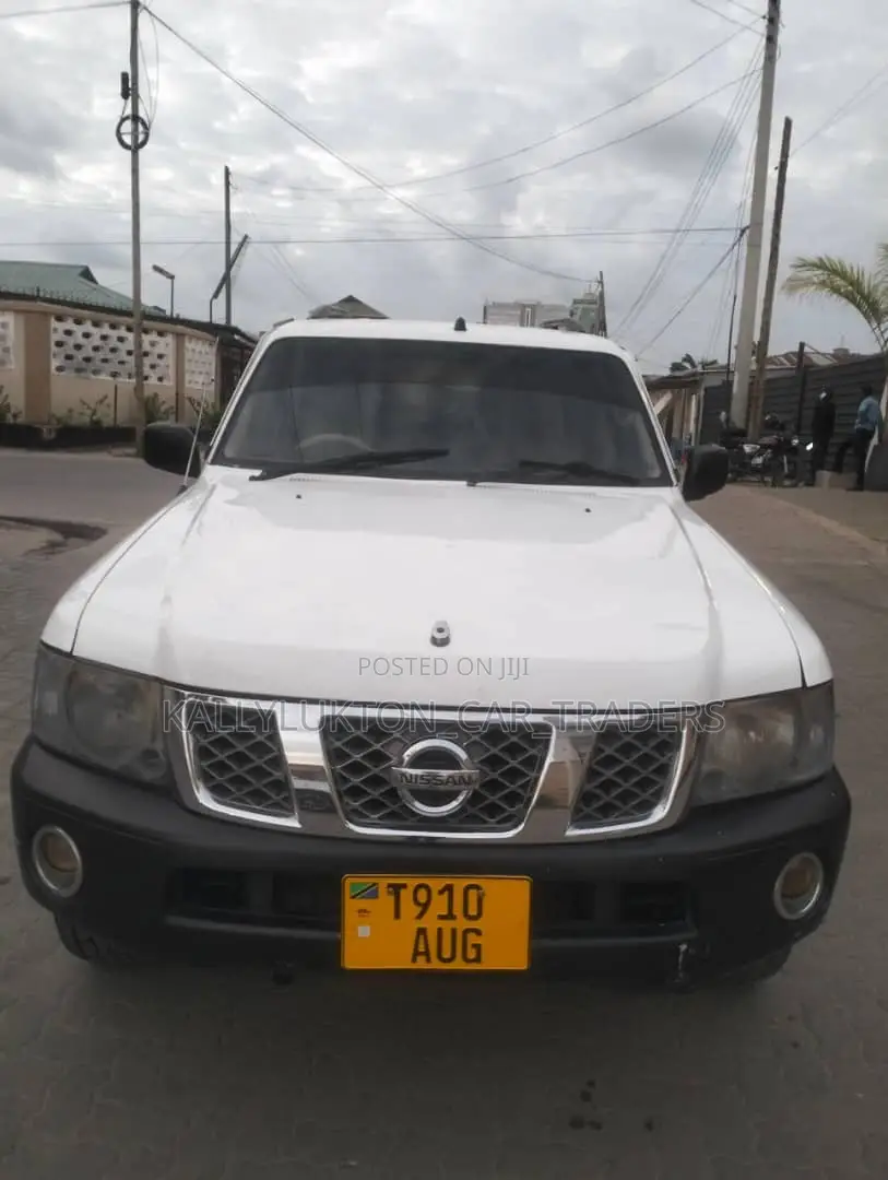 Nissan Patrol 2007 White