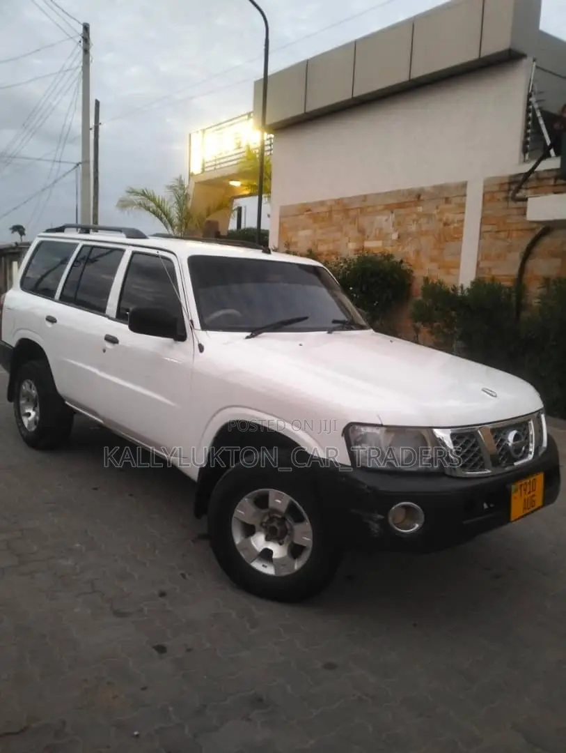 Nissan Patrol 2007 White