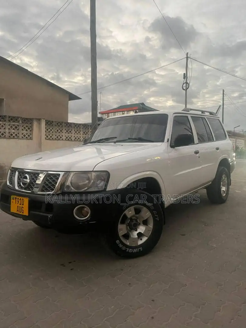 Nissan Patrol 2007 White