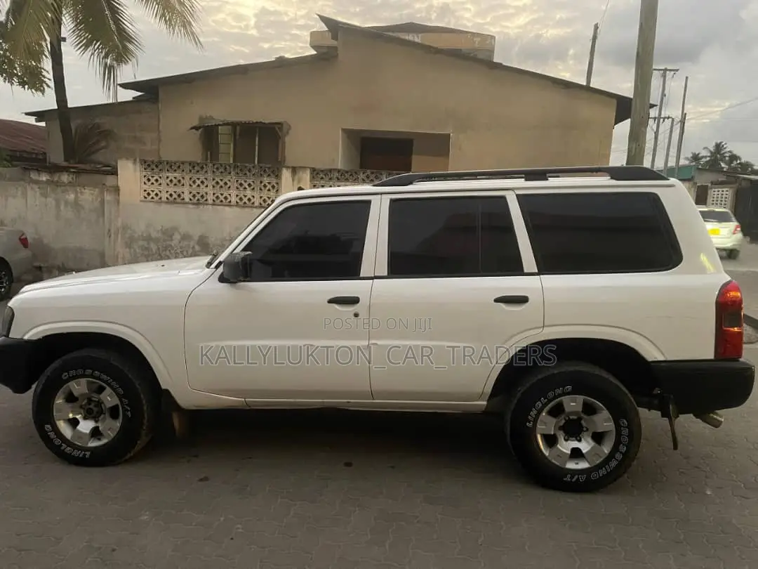 Nissan Patrol 2007 White