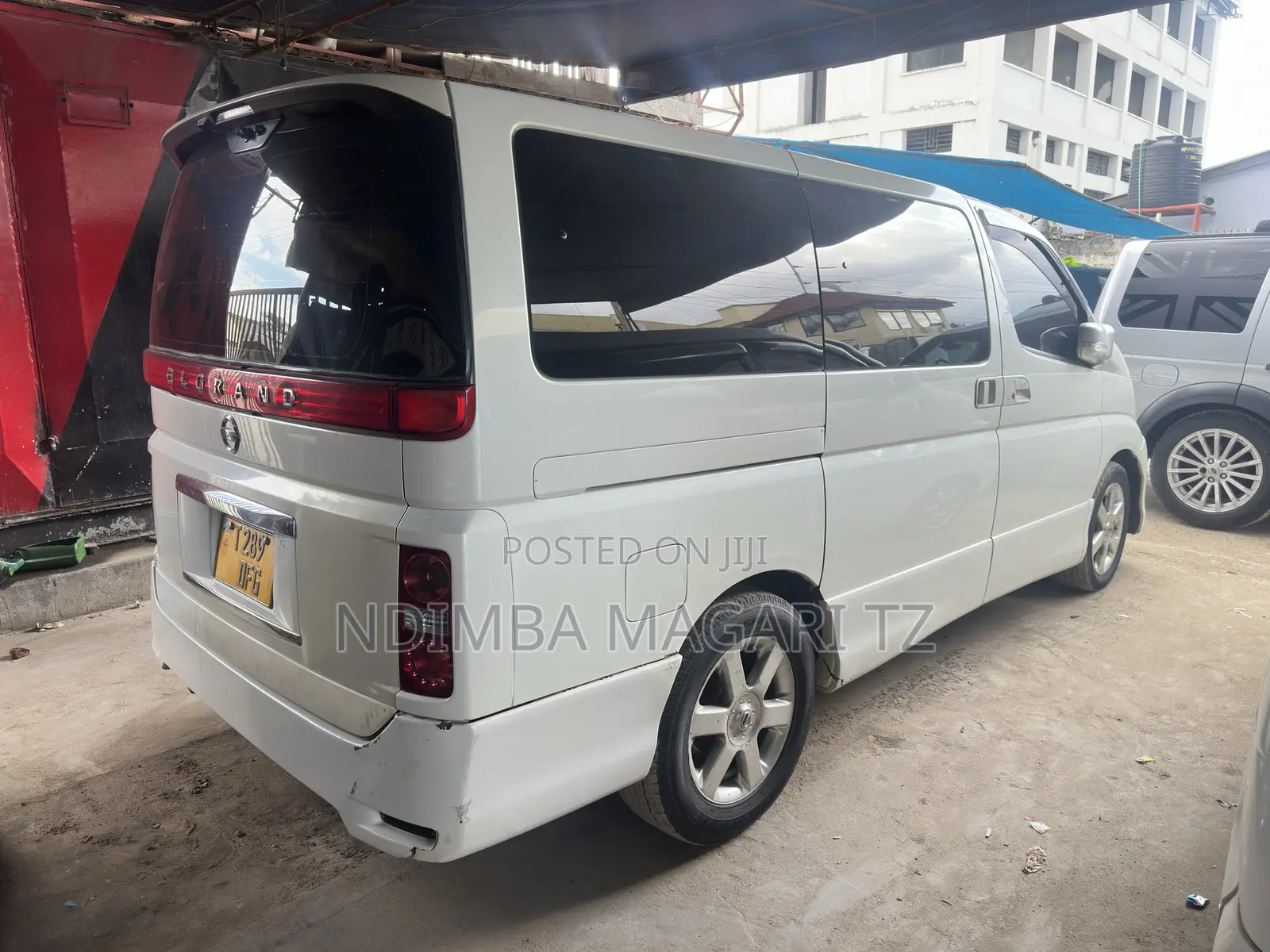 Nissan Elgrand 2005 White