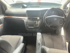 Nissan Elgrand 2005 White