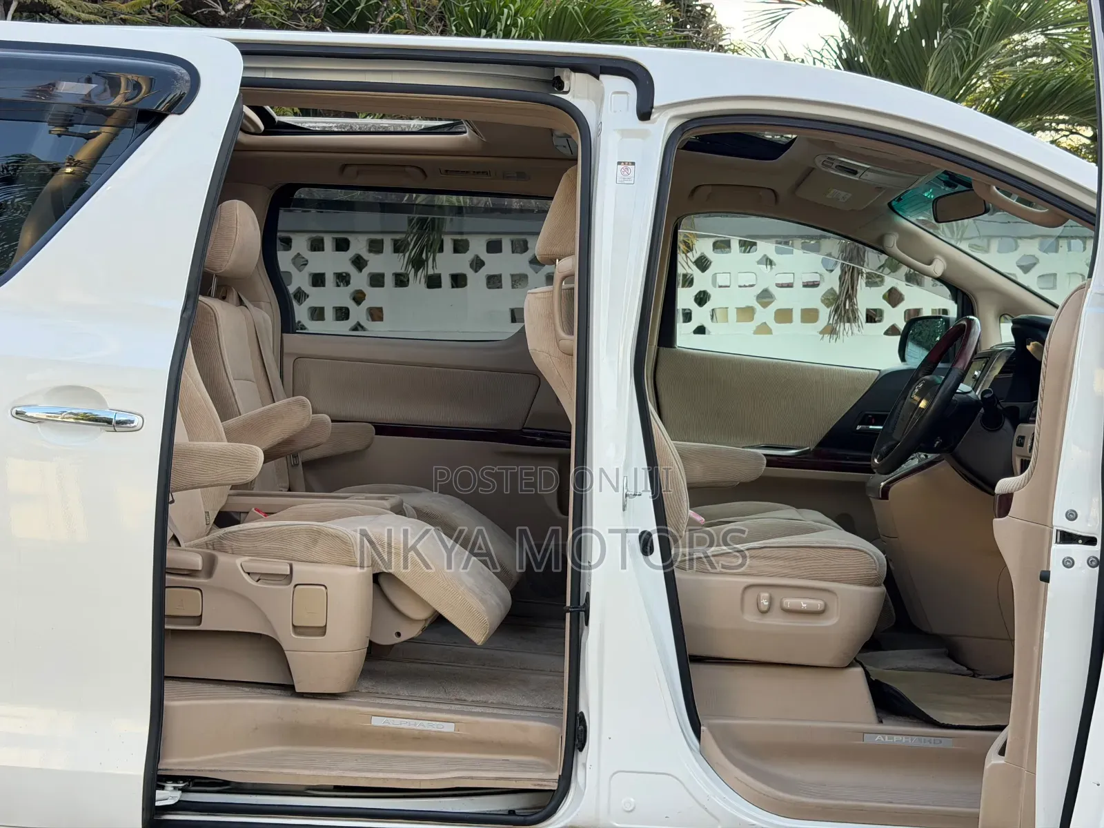 Toyota Alphard 2010 Pearl
