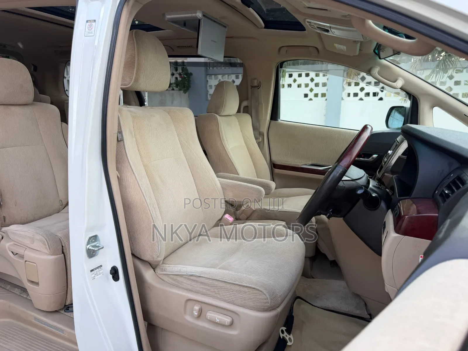 Toyota Alphard 2010 Pearl