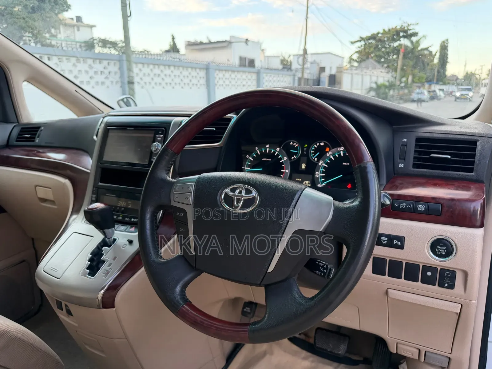 Toyota Alphard 2010 Pearl