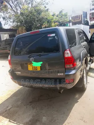 Toyota Hilux Surf 2.7 SSR 2008 Black
