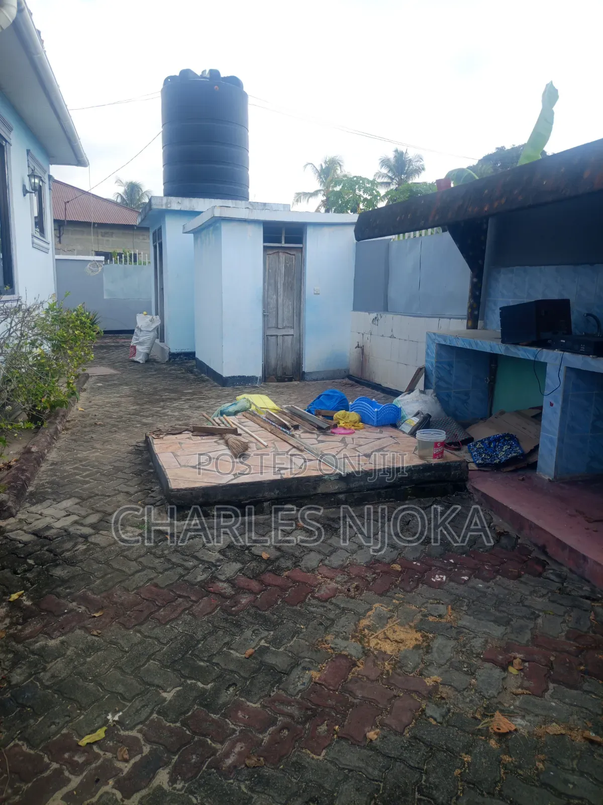 Furnished 6bdrm House in Kwadiwani, Ilala for sale