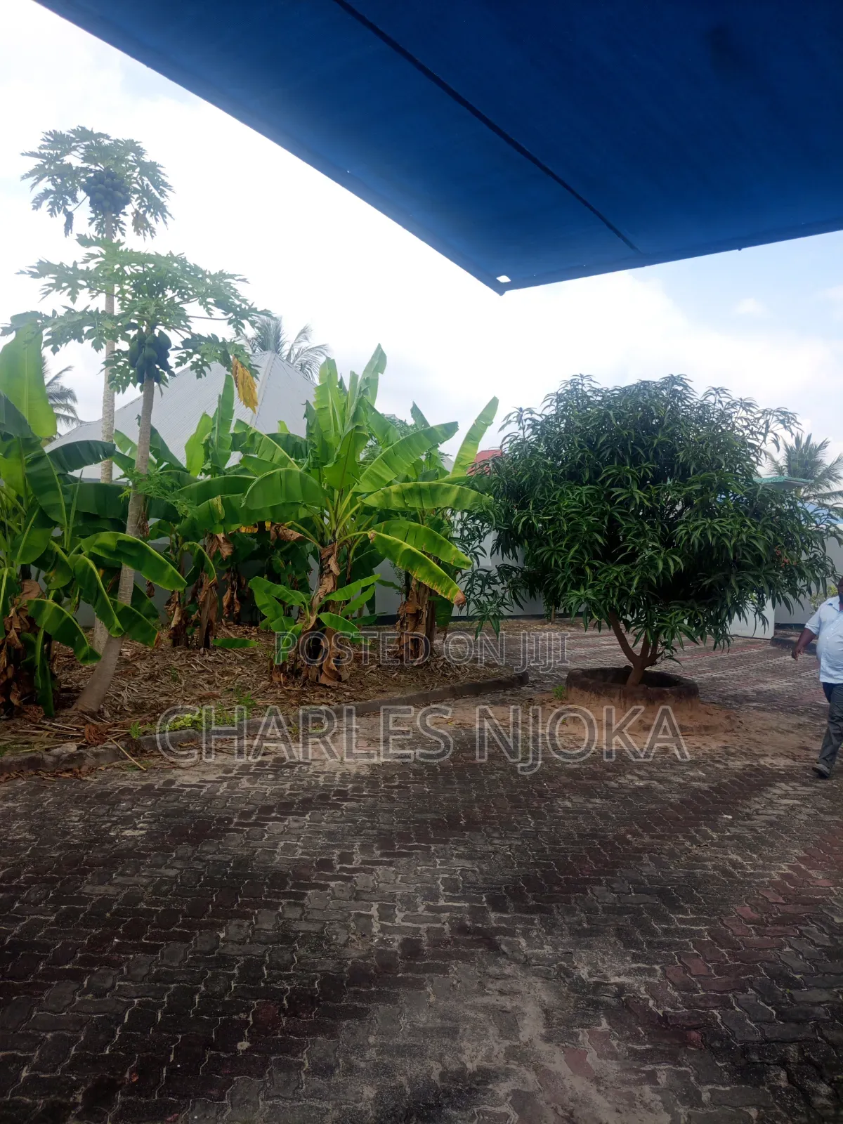 Furnished 6bdrm House in Kwadiwani, Ilala for sale
